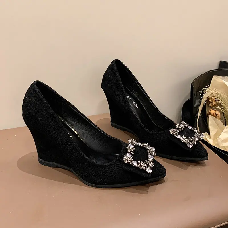 Women's Fashion Slope Heel Shoes Autumn I New Pointed Head Shallow Mouth Crystal Buckle Anti-slip Wear-resistant High Heels