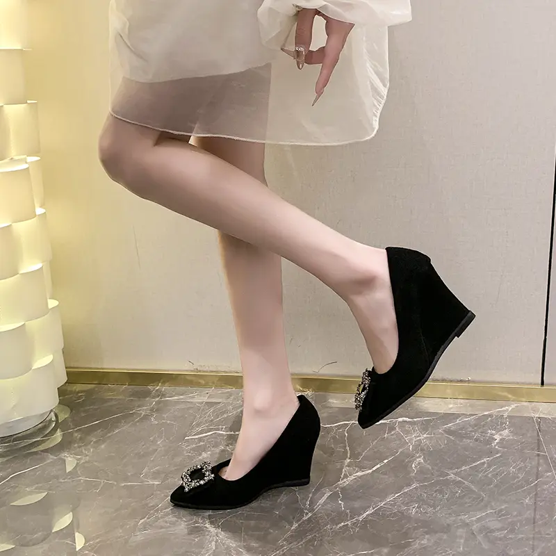 Women's Fashion Slope Heel Shoes Autumn I New Pointed Head Shallow Mouth Crystal Buckle Anti-slip Wear-resistant High Heels