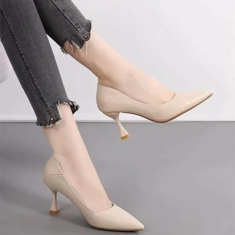 Women's Fashion Slim Heel Shoes Fall New Pointy Toe Shallow Mouth A Slip-on Temperament High Heel Low Top Shoes