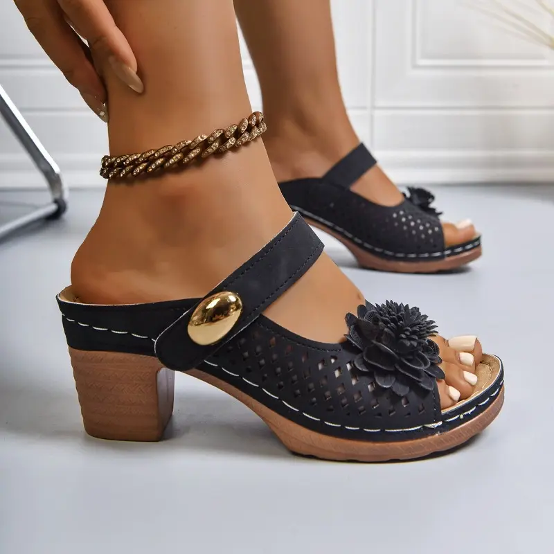 Plus Size Flower Thick Roman Heels Summer New Fashion Round Toe Open Toe Metal Buckle Casual Beach Cool Drag Women