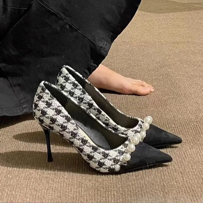 Women's Slim Heel Shoes Spring New Pointed Head Shallow Mouth Splicing Suede Beaded Non-slip High Heels