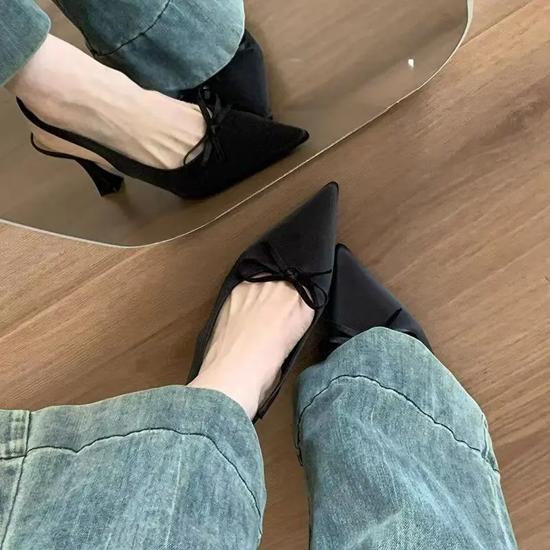 Summer New Pointy Head Shallow Mouth Butterfly Knot Line with Anti-slip Wear-resistant Mid-heel Shoes Bao Toe Sandals