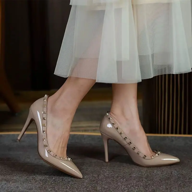 Women's Fashion Thin Heel Shoes Autumn New Pointed Head Shallow Mouth Rivets A Slip-on Wear-resistant High Heels