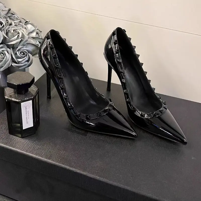 Women's Fashion Thin Heel Shoes Autumn New Pointed Head Shallow Mouth Rivets A Slip-on Wear-resistant High Heels