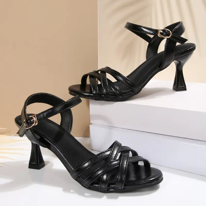 One Buckle Plus Size Women's Shoes Summer New Fashion Round Toe Open Toe Crossover Strap Kitten Heel Roman Sandals