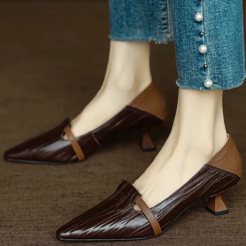 Women's Low Heel Shoes Autumn New Pointed Head Light Mouth Color Matching Slip-on Wear-resistant Low-top Shoes