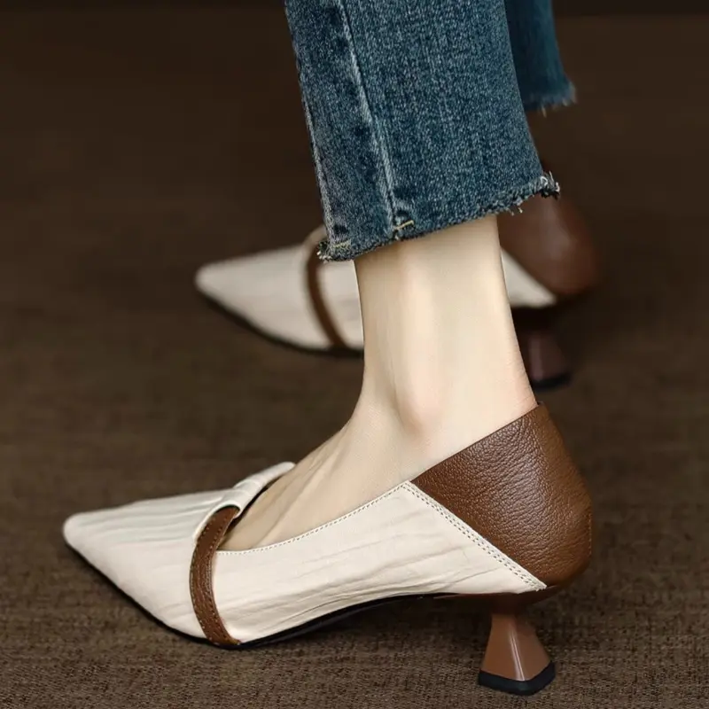 Women's Low Heel Shoes Autumn New Pointed Head Light Mouth Color Matching Slip-on Wear-resistant Low-top Shoes