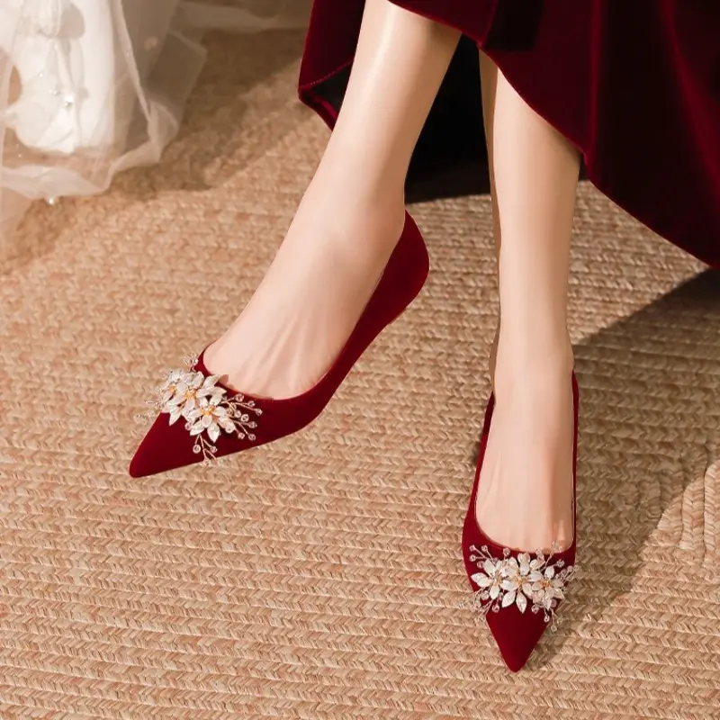 Stylish New Pointed Toe Shallow Suede Flower Slip-on Non-slip Wear-resistant Low-heel Wedding Shoes
