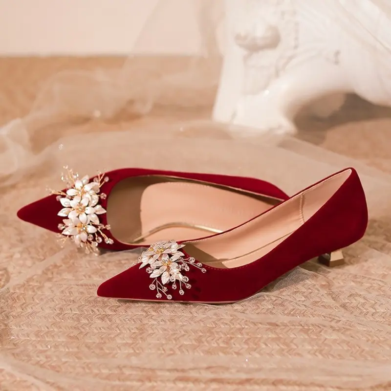 Stylish New Pointed Toe Shallow Suede Flower Slip-on Non-slip Wear-resistant Low-heel Wedding Shoes