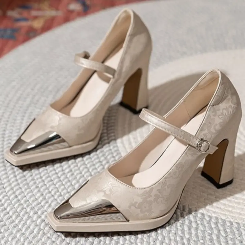 Autumn New Single Shoes Women Fashion Pointed Shallow Mouth Metal Head Line with Temperament Chunky Heels