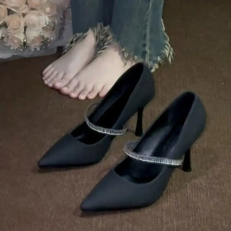 Super Soft Wrapped Heels Women's Fashion Pointed Toe Shallow Slip Rhinestone Slip Slip Slim Heel Single Shoes