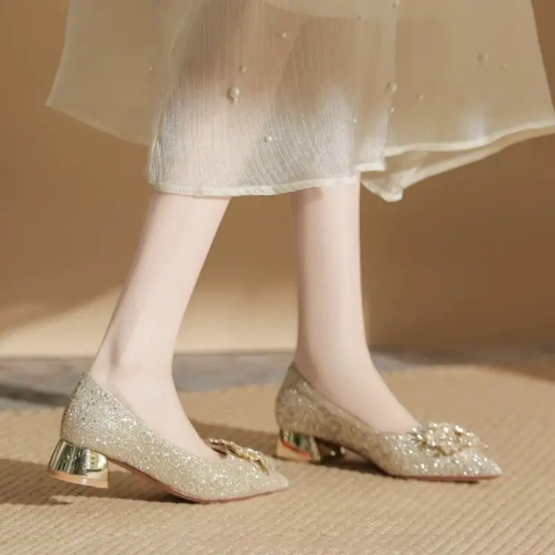 Fall New Coarse Heel Shoes Women's Fashion Pointy Shallow Mouth Sequin Crystal Buckle Non-slip Low-top Shoes