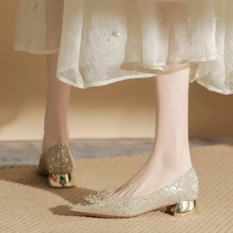 Fall New Coarse Heel Shoes Women's Fashion Pointy Shallow Mouth Sequin Crystal Buckle Non-slip Low-top Shoes
