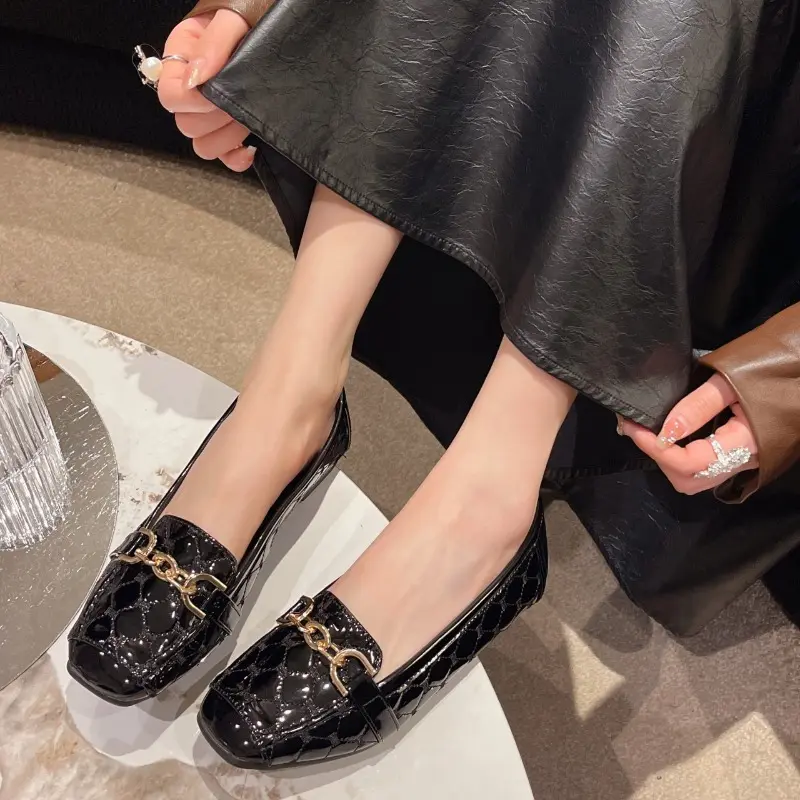 Women's Fashion Low Heel Shoes Fall New Square Head Shallow Mouth Metal Chain Soft Sole Anti-slip Wear-resistant Flat Shoes