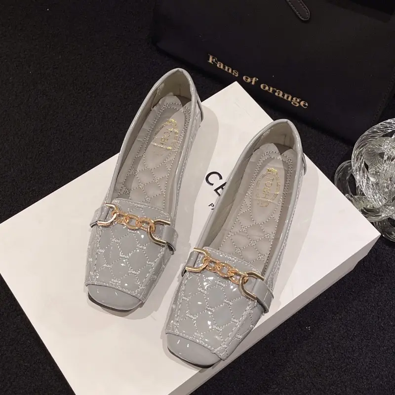 Women's Fashion Low Heel Shoes Fall New Square Head Shallow Mouth Metal Chain Soft Sole Anti-slip Wear-resistant Flat Shoes