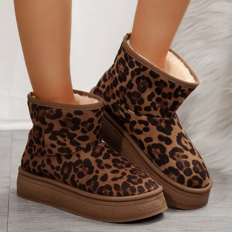 Winter New Flat Snow Boots Women's Round Head Suede Leopard Print Soft Sole Anti-slip Wear-resistant Thick Sole Short Boots