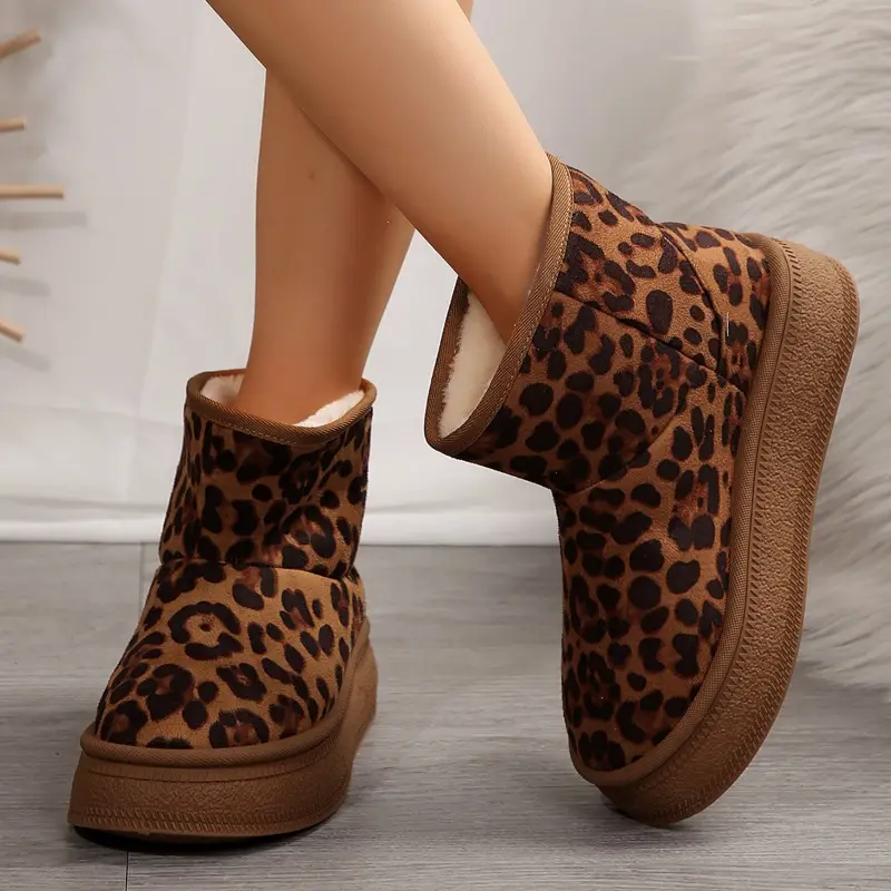 Winter New Flat Snow Boots Women's Round Head Suede Leopard Print Soft Sole Anti-slip Wear-resistant Thick Sole Short Boots
