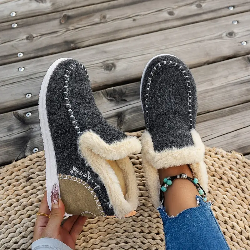 Winter New Round Head Suede Sewing Soft Sole Anti-slip Wear-resistant Short Boots Women's Flat Cotton Boots