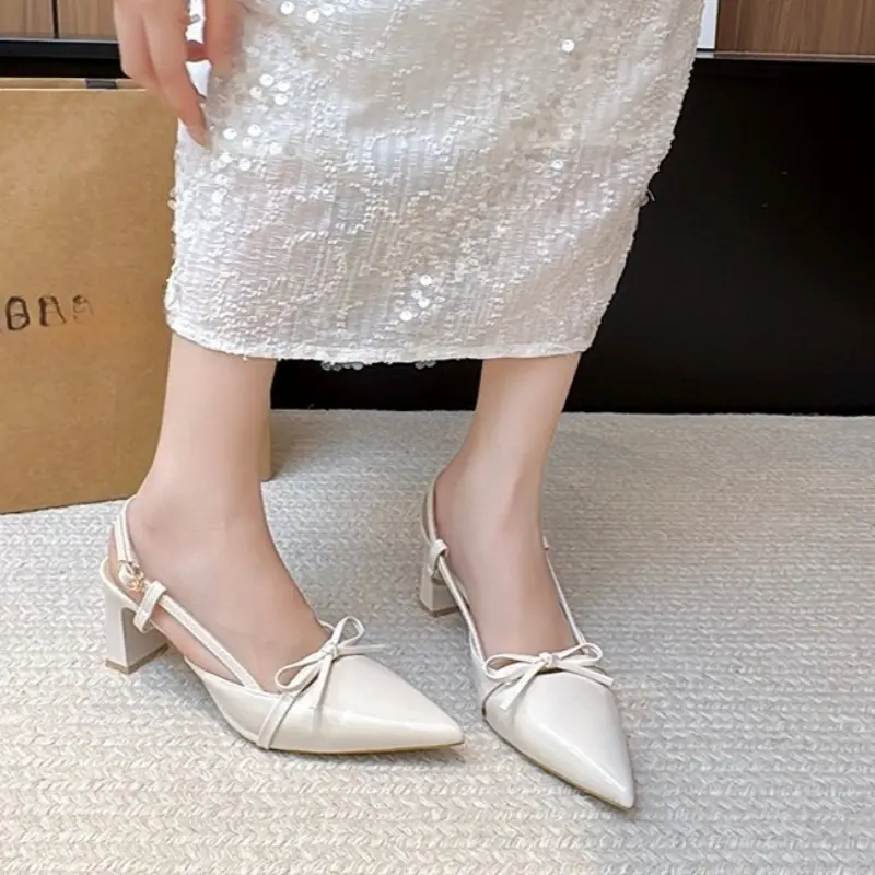 High Heels Women Patent Leather Pointed Toe Bow One Strap Temperament Block Heel Single Shoes Women Gentle Bridesmaid Shoes