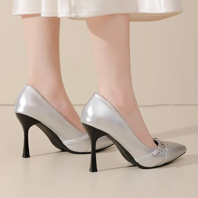 Autumn new temperament pointed toe shallow rivet metal buckle fine heel non-slip wear-resistant high-heeled single shoes