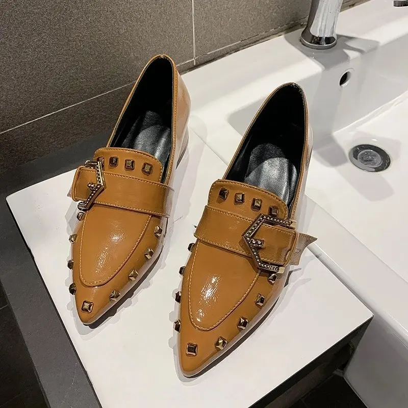 Women's Spring New Slip-on Single Shoes Fashion Pointed Toe Block Heel Fashion Rivet Metal Buckle Simple Kitten Heel Shoes