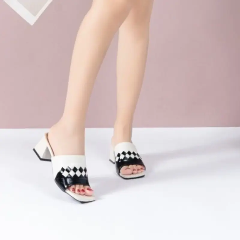 Summer Cool Drag Women Wear Fashion Color Block Square Toe Open Toe Non-slip Wear-resistant Block Heel Slip Slippers