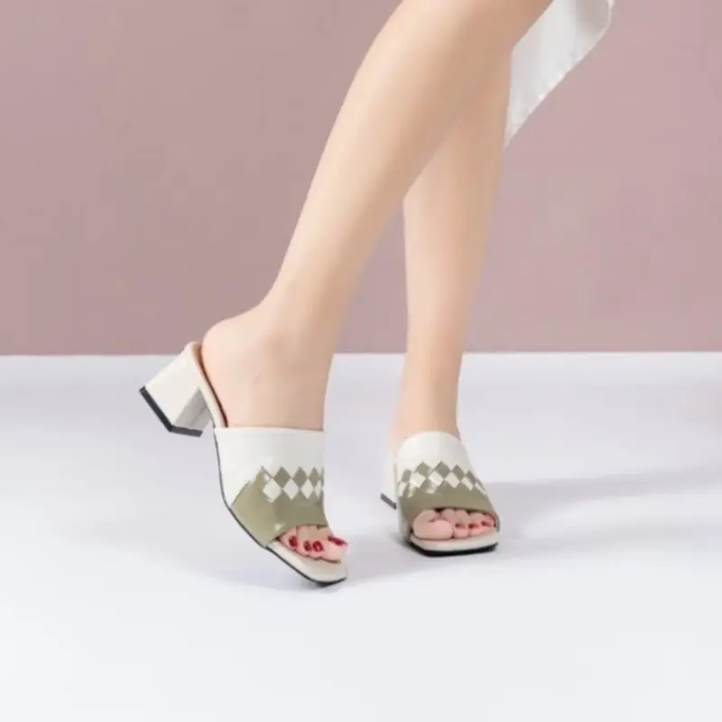Summer Cool Drag Women Wear Fashion Color Block Square Toe Open Toe Non-slip Wear-resistant Block Heel Slip Slippers