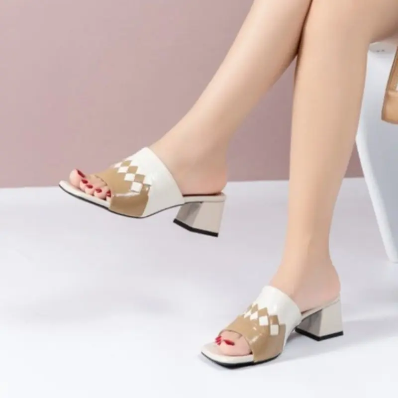 Summer Cool Drag Women Wear Fashion Color Block Square Toe Open Toe Non-slip Wear-resistant Block Heel Slip Slippers