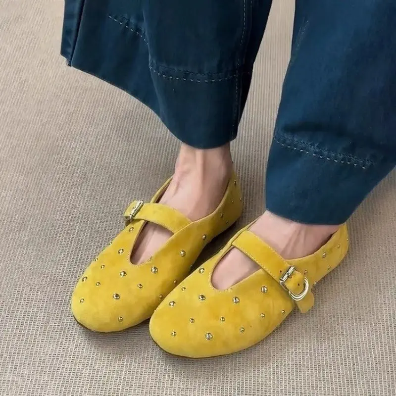 Women's Flat Shoes Spring Suede Round Head Shallow Mouth Rivet Metal Buckle Soft Sole Non-slip Wear-resistant Single Shoes