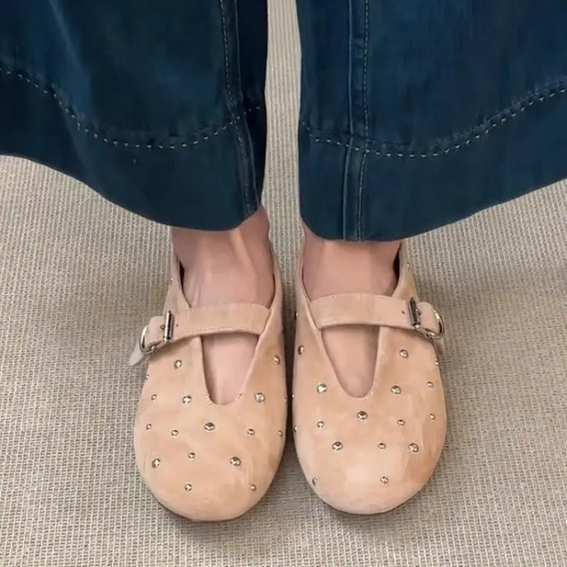 Women's Flat Shoes Spring Suede Round Head Shallow Mouth Rivet Metal Buckle Soft Sole Non-slip Wear-resistant Single Shoes