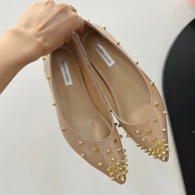 Autumn New Pointed Head Shallow Mouth Rivets Soft Sole Non-slip Low Top Shoes Women's Fashion Flat Shoes