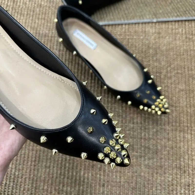 Autumn New Pointed Head Shallow Mouth Rivets Soft Sole Non-slip Low Top Shoes Women's Fashion Flat Shoes