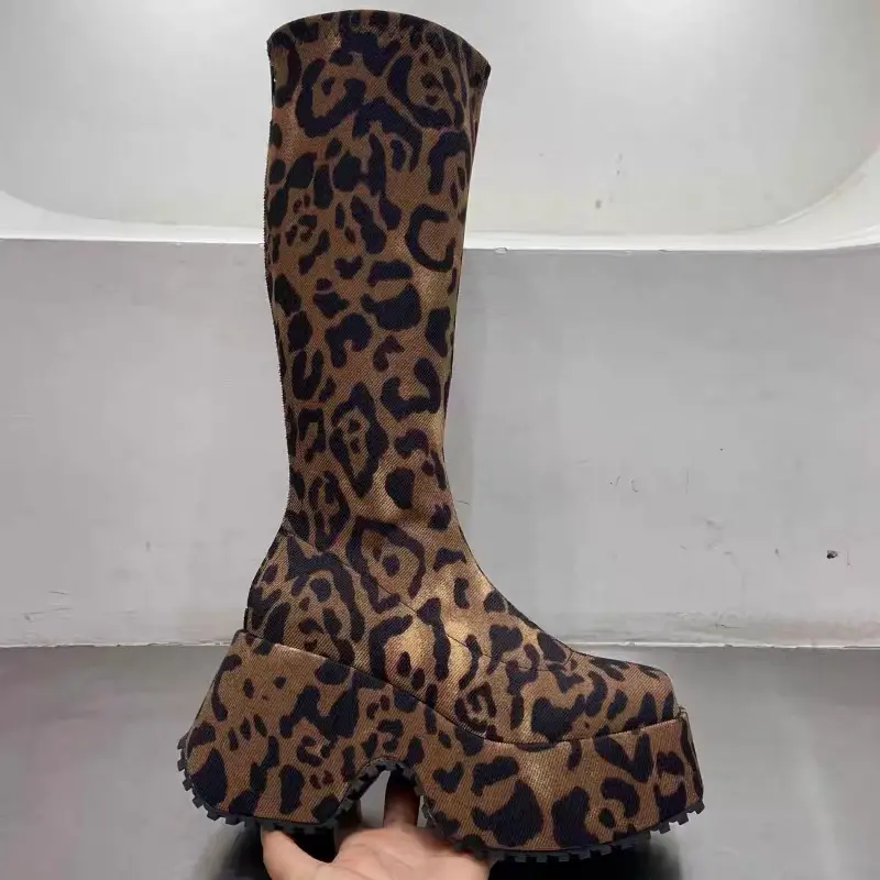 Winter New Chunky Boots Women's Fashion Round Head Thick Sole Leopard Print Back Zipper Style Thigh-high Boots