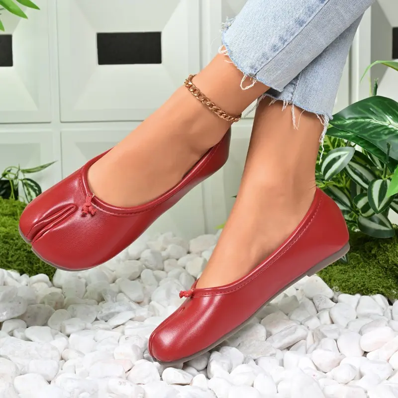 Split Toe Single Shoes Autumn New Round Toe Shallow Mouth Slip-on Soft Sole Non-slip Wear-resistant Flat Shoes