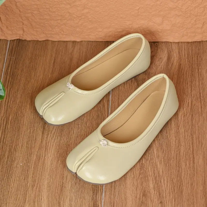 Split Toe Single Shoes Autumn New Round Toe Shallow Mouth Slip-on Soft Sole Non-slip Wear-resistant Flat Shoes
