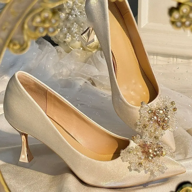 Autumn New Pointed Toe Shallow Mouth Slip-on Non-Slip Wear-Resistant High Heels Crystal Flower Slip