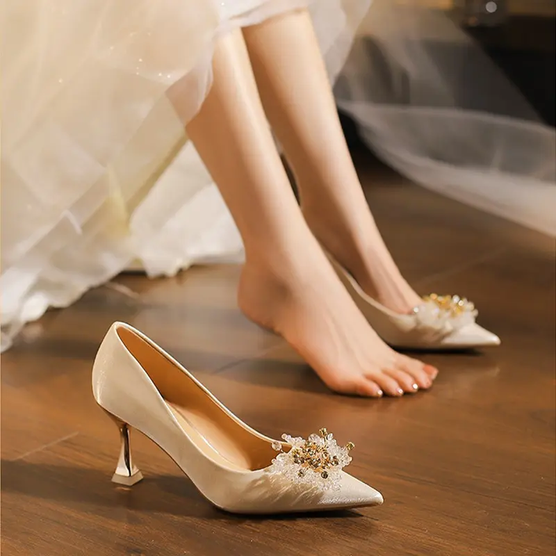 Autumn New Pointed Toe Shallow Mouth Slip-on Non-Slip Wear-Resistant High Heels Crystal Flower Slip