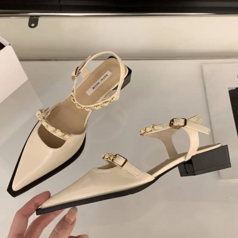 Women's Baotou Sandals Autumn New Pointed Head Shallow Mouth Metal Chain Side Air Breathable Single Shoes