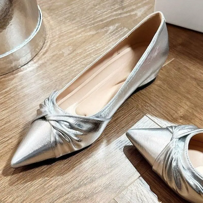 Pleated Slip-on Anti-slip Wear-resistant Low-heeled Shoes Autumn New Pointed Toe Shallow Mouth Soft Sole Anti-slip Single Shoes