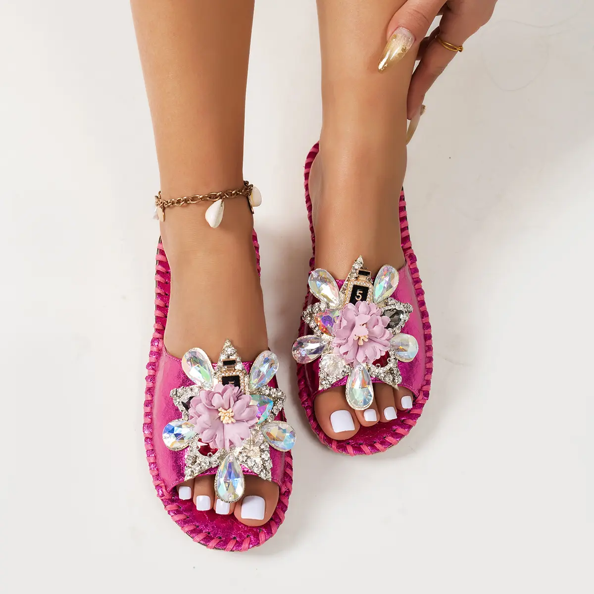 Aphixta New Fashion Flower Slippers Women Summer Round Toe Shoes Indoor Flat Heel Bling Slides zapatos de mujer pantunflas