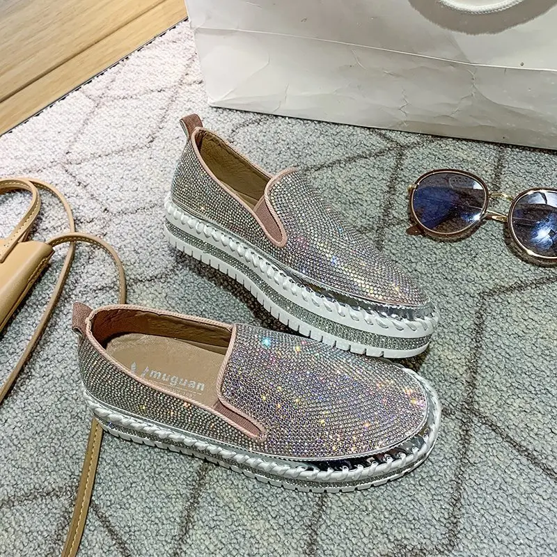 Aphixta Luxury Crystals Flats Women Slip On Red Pink Khaki Women Sexy Platform Casual Women Shoes Flats Female Rhinestone Loafer