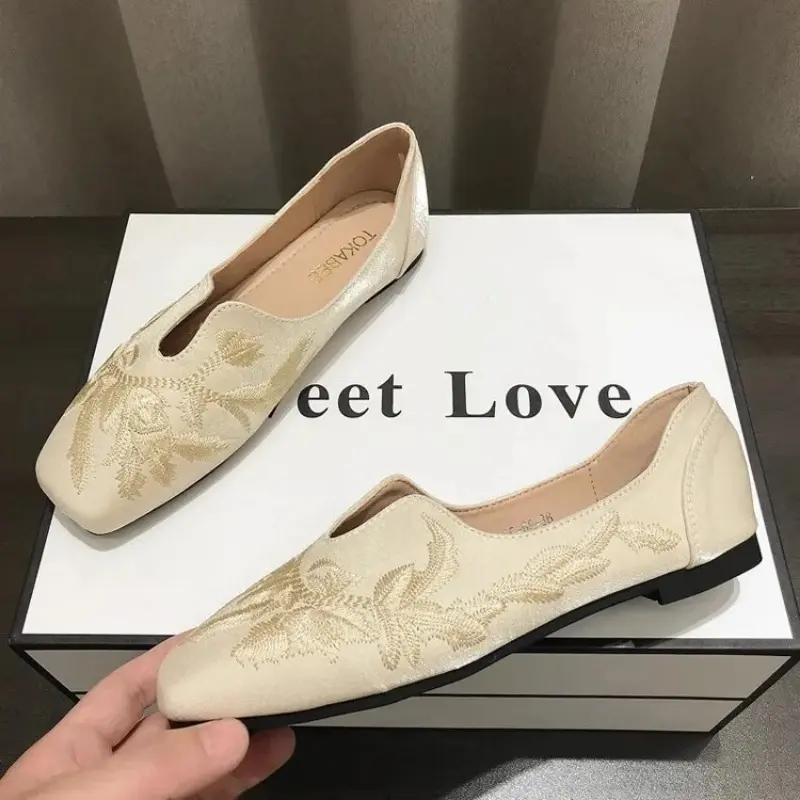 Low Heel Square Toe Lace-up Cuff Square Heel Shoes for Women 2025 Hot Sale Summer High Quality Embroidery Classics Ladies Shoes