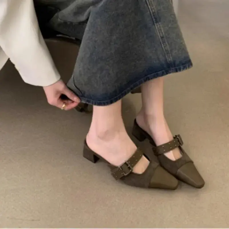 Womens Slippers with Brown/Black Middle Heel Close Toes Belt Buckle Non Slip Versatile 2025 Summer Outdoor PU Fashion Slippers