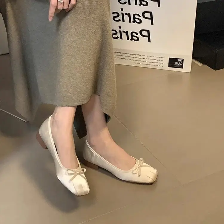 2024 Spring Bowtie Ballet Shoes Fashion Shallow Slip on Women Flat Loafers Shoes Ladies Casual Outdoor Ballerina Shoe
