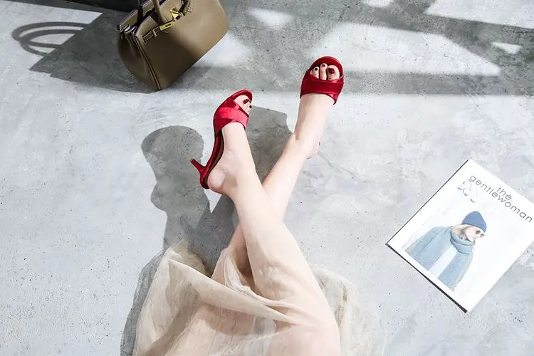 Slippers Summer 2019 High-heeled Slim Banquet Silk and Satin  Slippers Sexy Belt Decoration Slippers 41 42 43 Size Sandals