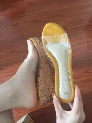 Transparent Slippers Women 2020 Summer New Mid-heeled 6.5CM   Platform Wedges Crystal Sandals Women Non-slip Beach Shoes  Slides