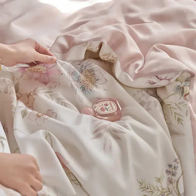 Luxury Summer Faux Silk Printed Bedding Sets High Quality Ice Silky Skin Friendly Quilt Set Bedroom Textile Supplies for Girls