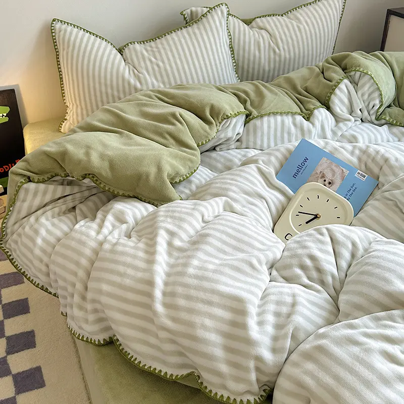 Luxury Winter Flannel Warm Bedding Set Fashion Fine Stripe Printed Comfortable Duvet Cover Set Skin-Friendly and Soft Home Decor