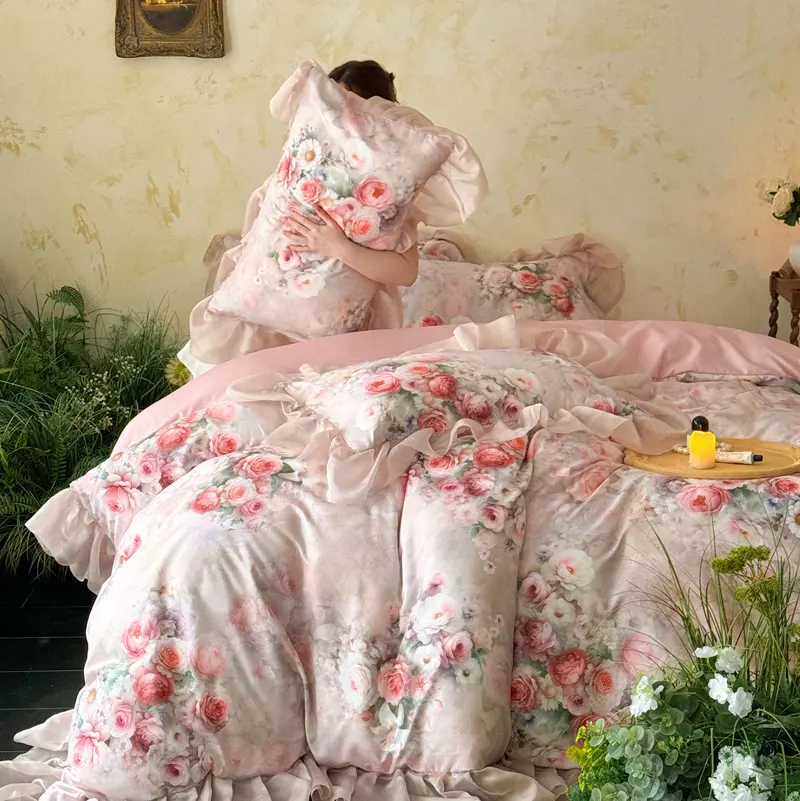 Princess Style French Lace Edging Bedding Sets Wrinkled Yarn Romantic Floral Duvet Cover Set Smooth Breathable Bedclothes
