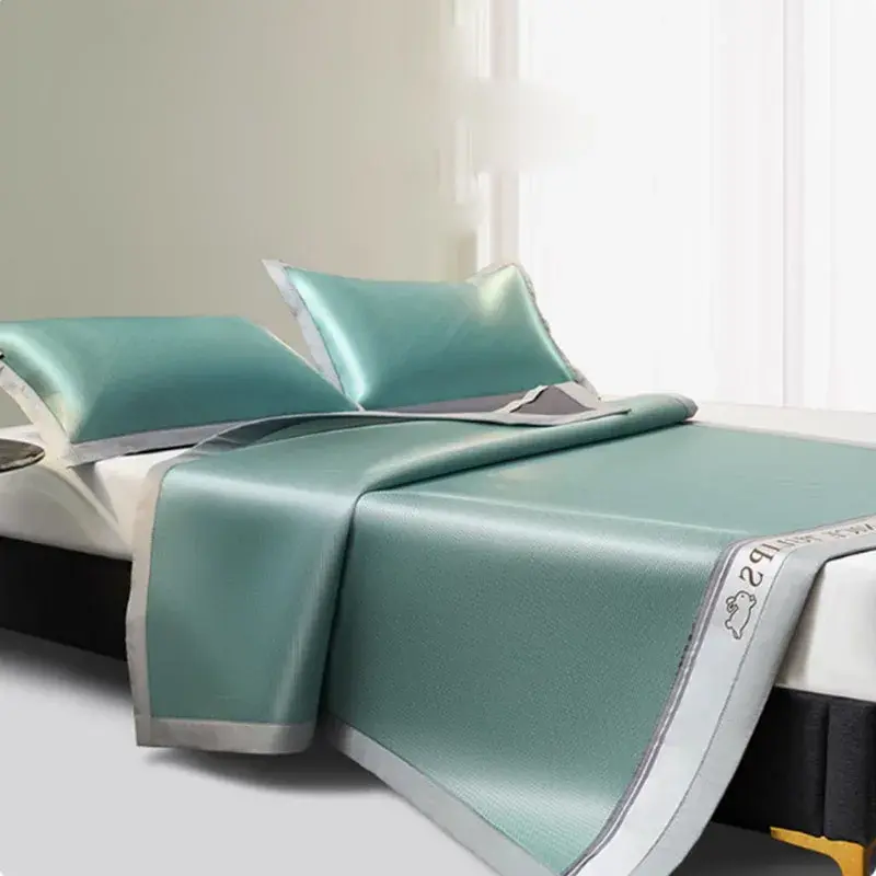 New Stain Silky Touch Sleeping Soft Mat Folding Breathable Cooling Mattress Topper for Summer Air Conditioning Bedding Sheet
